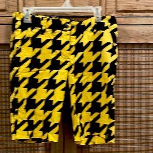 EUC LoudMouth golf shorts SZ 4